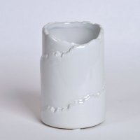 现代简约陶瓷花瓶摆件 白色艺术不规则瓶口造型摆件 创意家居摆设装饰瓶OH021-8106-11W1