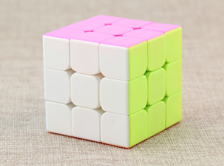 糖果色三阶魔方展示盒装 益智顺滑魔方比赛 科教智力魔方玩具2
