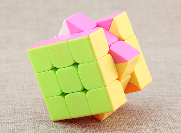 糖果色三阶魔方展示盒装 益智顺滑魔方比赛 科教智力魔方玩具5