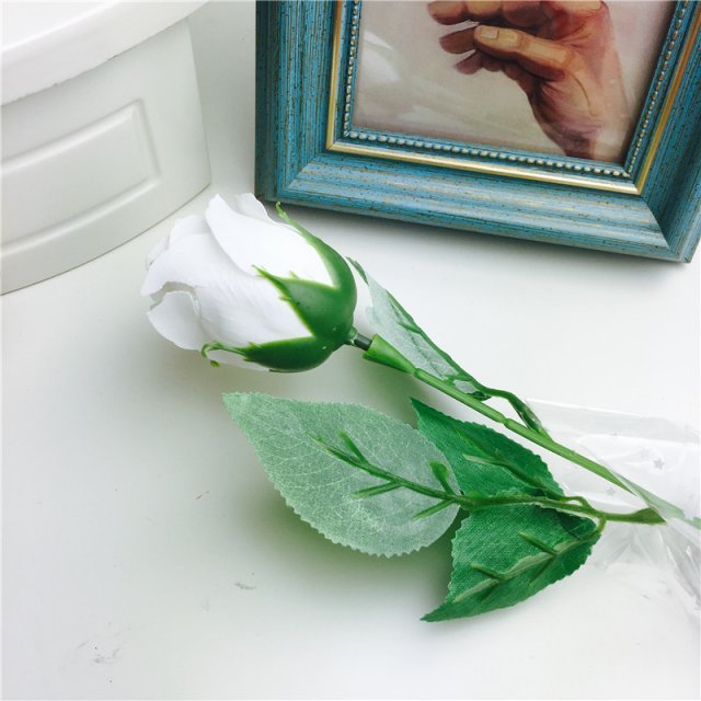 白色爆款玫瑰香皂花束礼盒康乃馨肥皂花批发情人节母亲节生日礼品厂家
