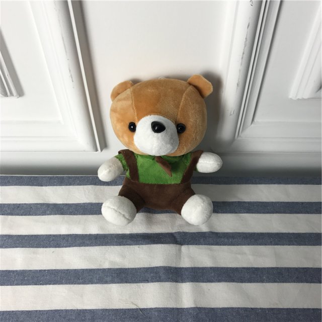 绿色衣小熊 PP棉 抱枕毛绒玩具送女友生儿童婚庆礼物
