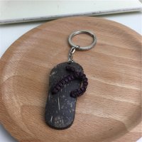 褐色   椰子壳	人字拖 钥匙扣 椰子壳材质钥匙扣个性礼品