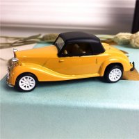 模型车 黄色合金复古小轿车模型玩具车