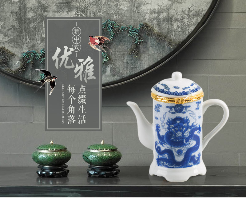 特色中国风牙签筒 茶壶形（青花瓷）1