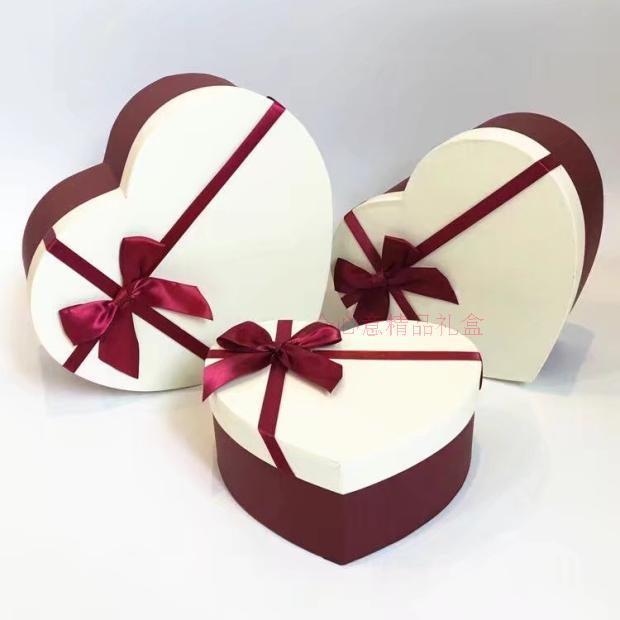 婚庆礼盒包装盒鲜花盒 特种纸心形七夕礼品盒三件套1
