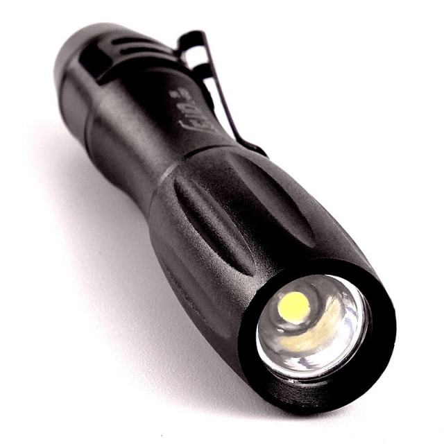 袖珍强光3W手电筒迷你小LED携带方便户外防水露营医用厂家直销