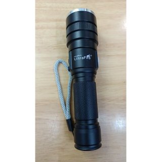 强光P50手电  上一个18650   USB充电射程50m米